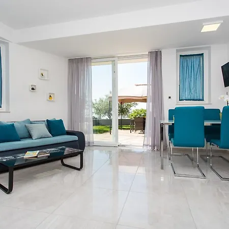 Mrakovcic Apartment Krk Town